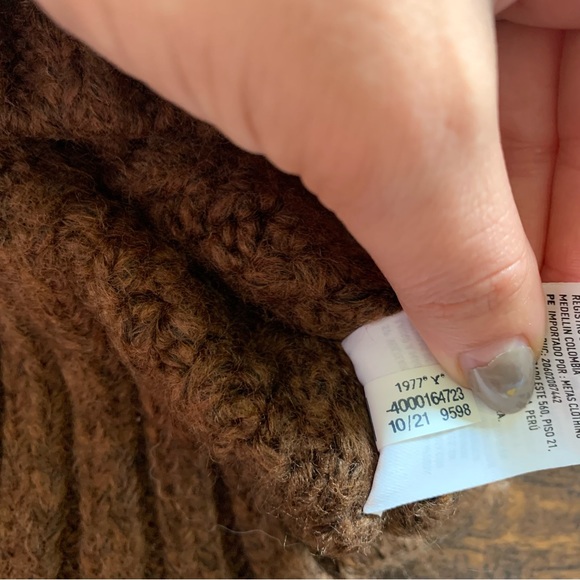 American Eagle | Semi Crop Soft Brown Turtleneck Ribbed Sweater - Picture 5 of 8